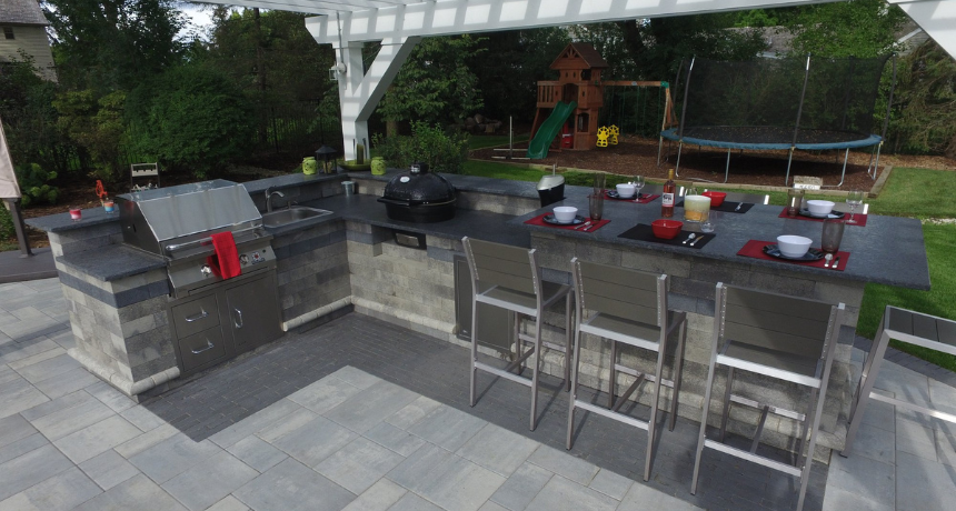 Outdoor Kitchen Installation - PaveStone Brick Paving