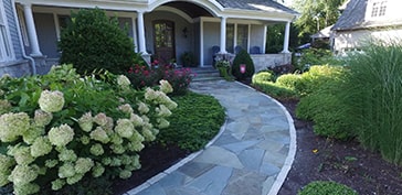 Pavestone-brick-paver-walkways