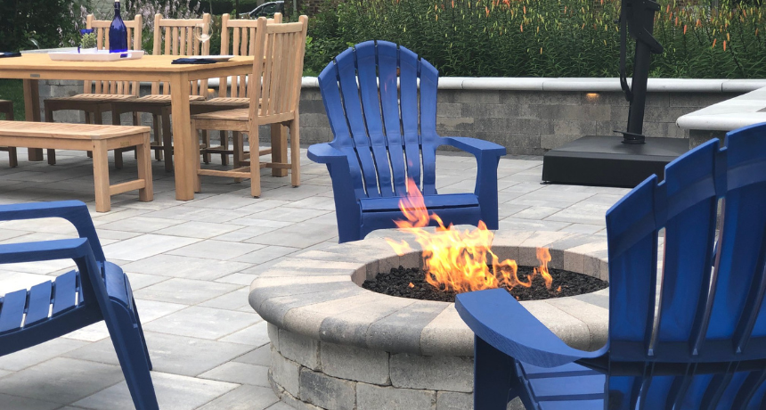 Firepit built by Pavestone Brick Paving